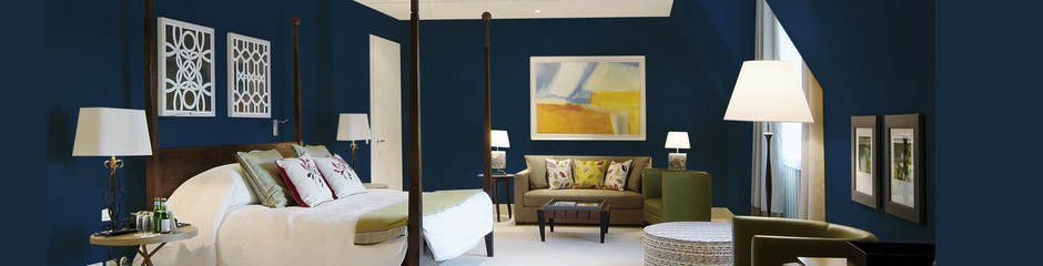 perfekte Wirkung der Innenraumgestaltung im Schlafzimmer durch beste Malerarbeiten